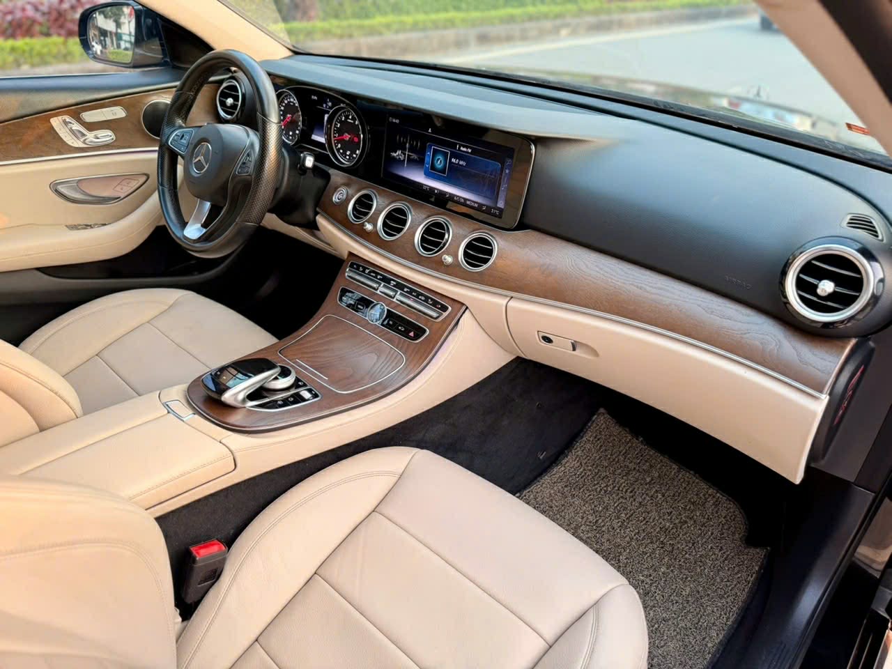 E200 2018 Model 2019 phần mềm tiếng việt&nbsp; lăn bánh 9.8 vạn km xe full lịch sử hãng Mec An Du&nbsp;